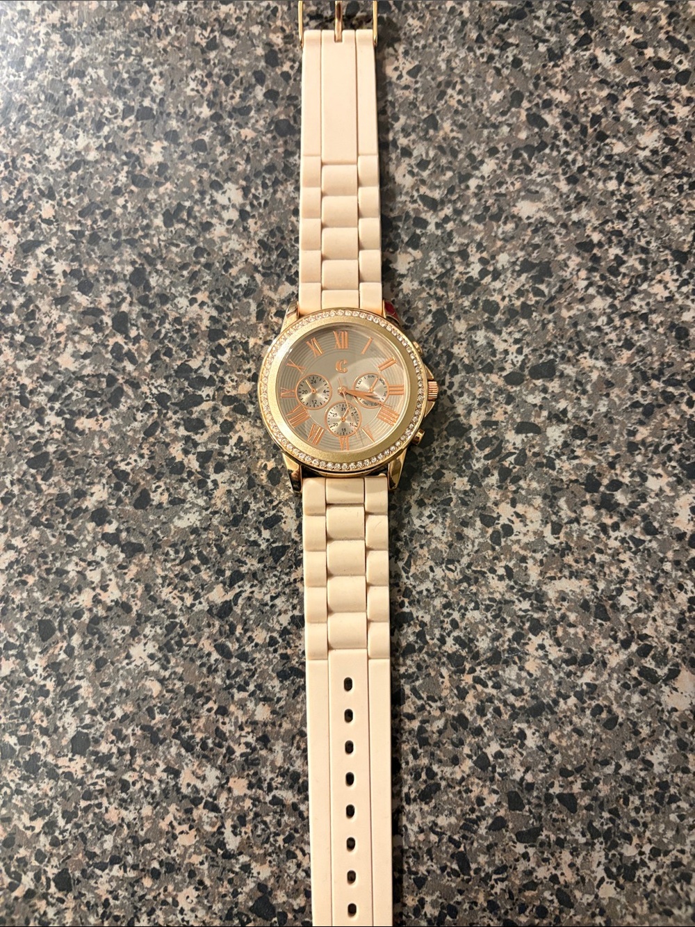 Rose Gold new Women's Silicone Link Watch with Crystal Bezel just needs battery
